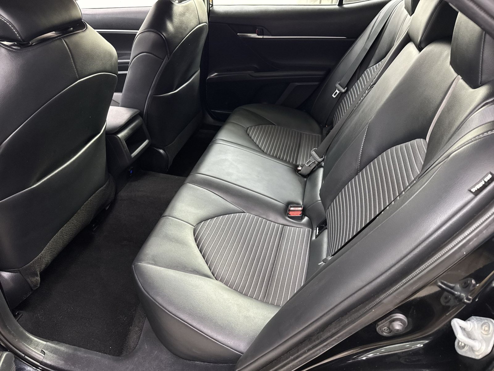 Used 2023 Toyota Camry SE AWD/4WD image 26