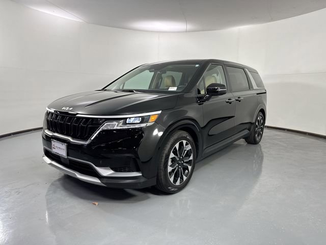 Used 2024 Kia Carnival EX FWD image 2