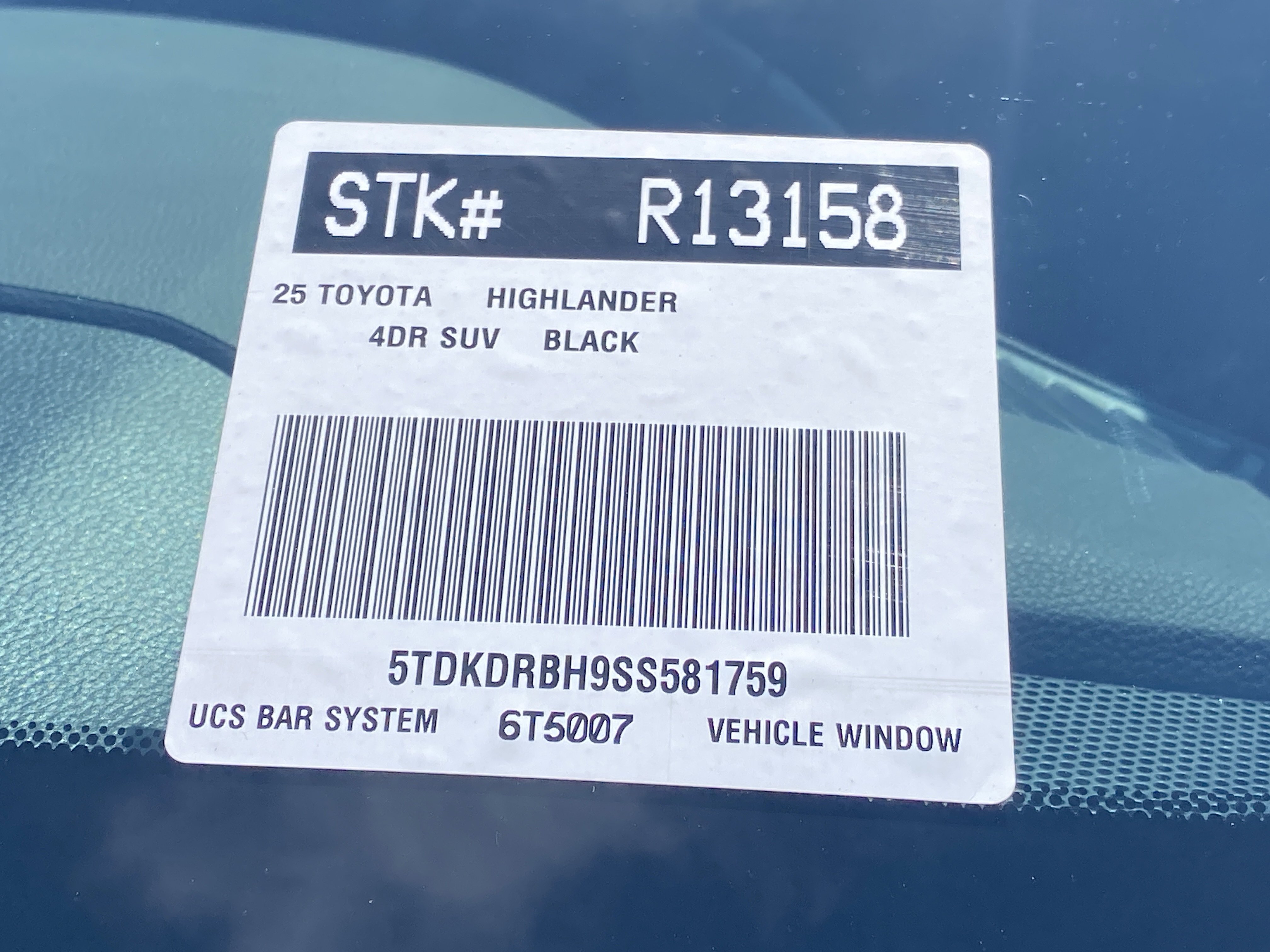 Used 2025 Toyota Highlander XSE AWD/4WD image 32
