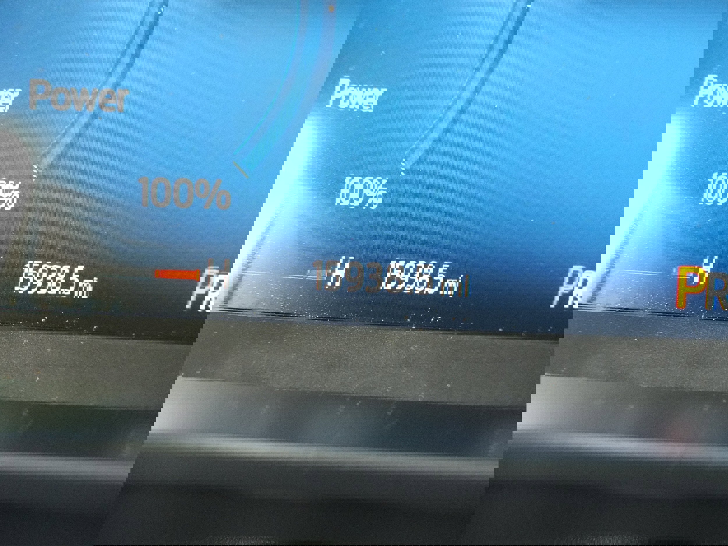 Used 2025 Ford Escape Platinum image 23