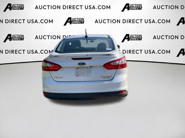 Used 2014 Ford Focus Titanium FWD image 21