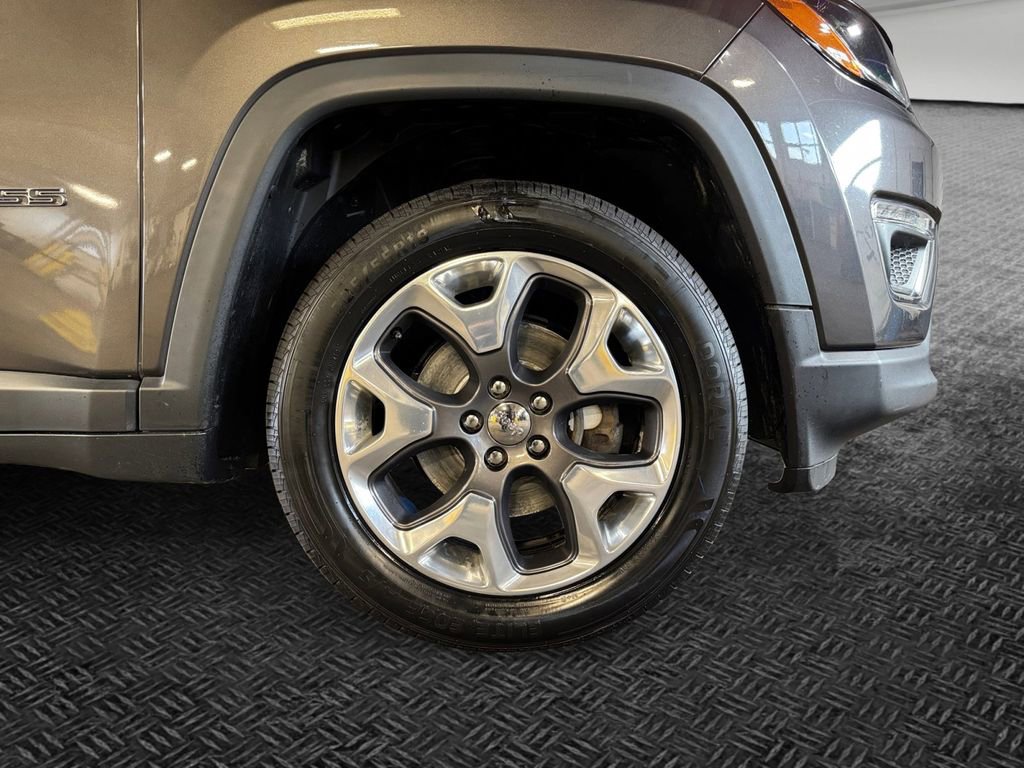Used 2018 Jeep Compass Limited image 11