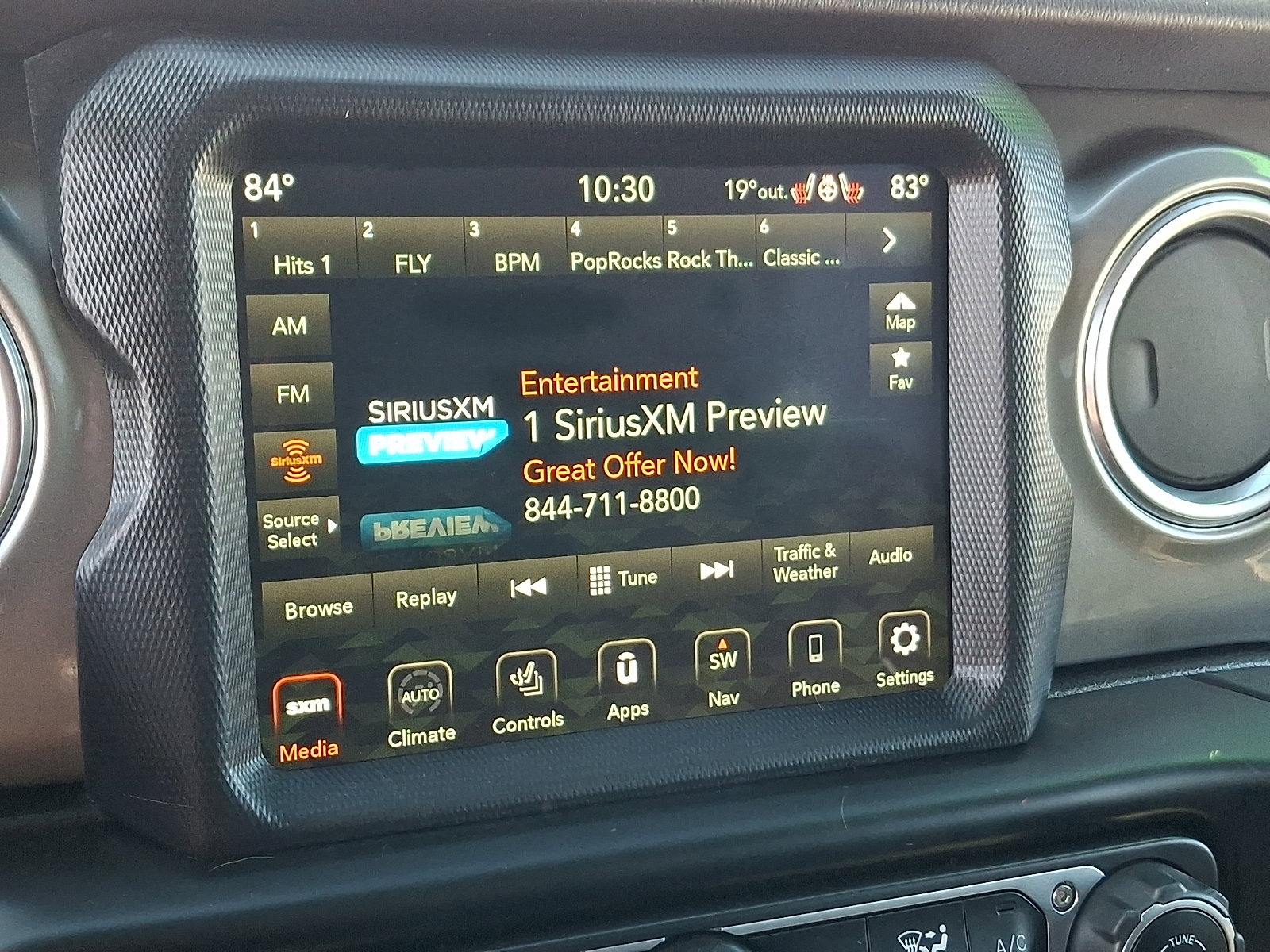 Used 2020 Jeep Wrangler Unlimited Sahara image 17