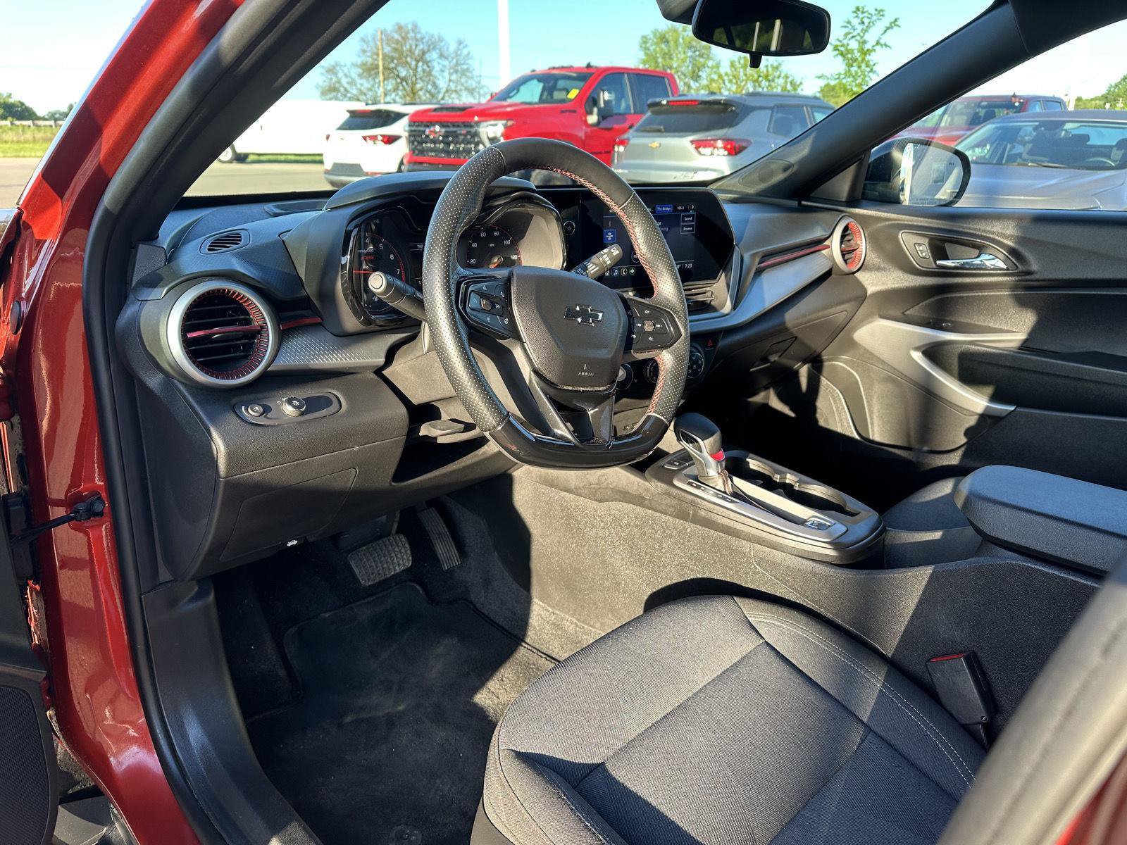 Used 2024 Chevrolet Trax RS w/ Driver Confidence Package FWD image 20