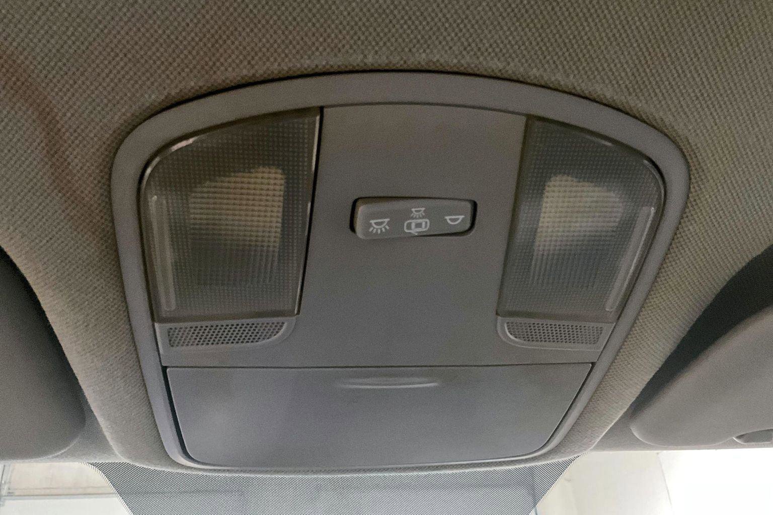 Used 2017 Hyundai Elantra SE FWD image 35