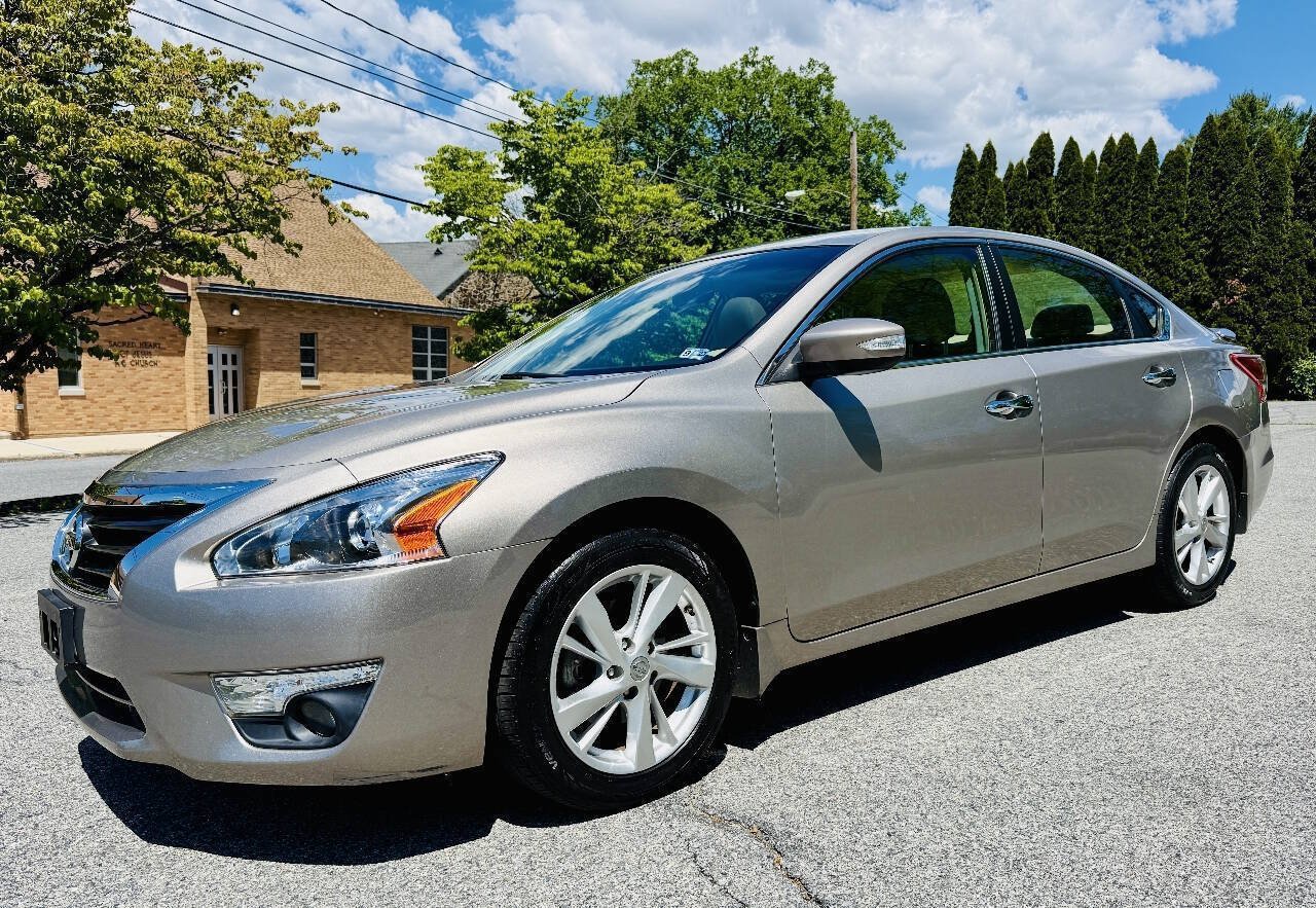 Used 2013 Nissan Altima 2.5 SL w/ Technology Pkg