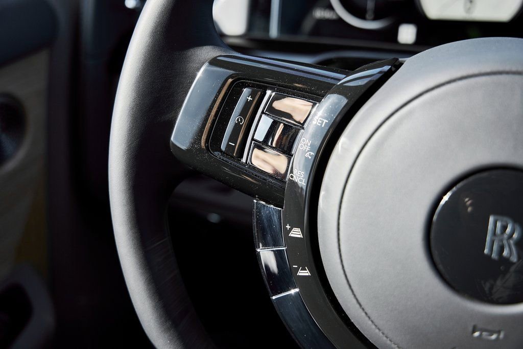 Used 2025 Rolls-Royce Phantom Sedan RWD image 68