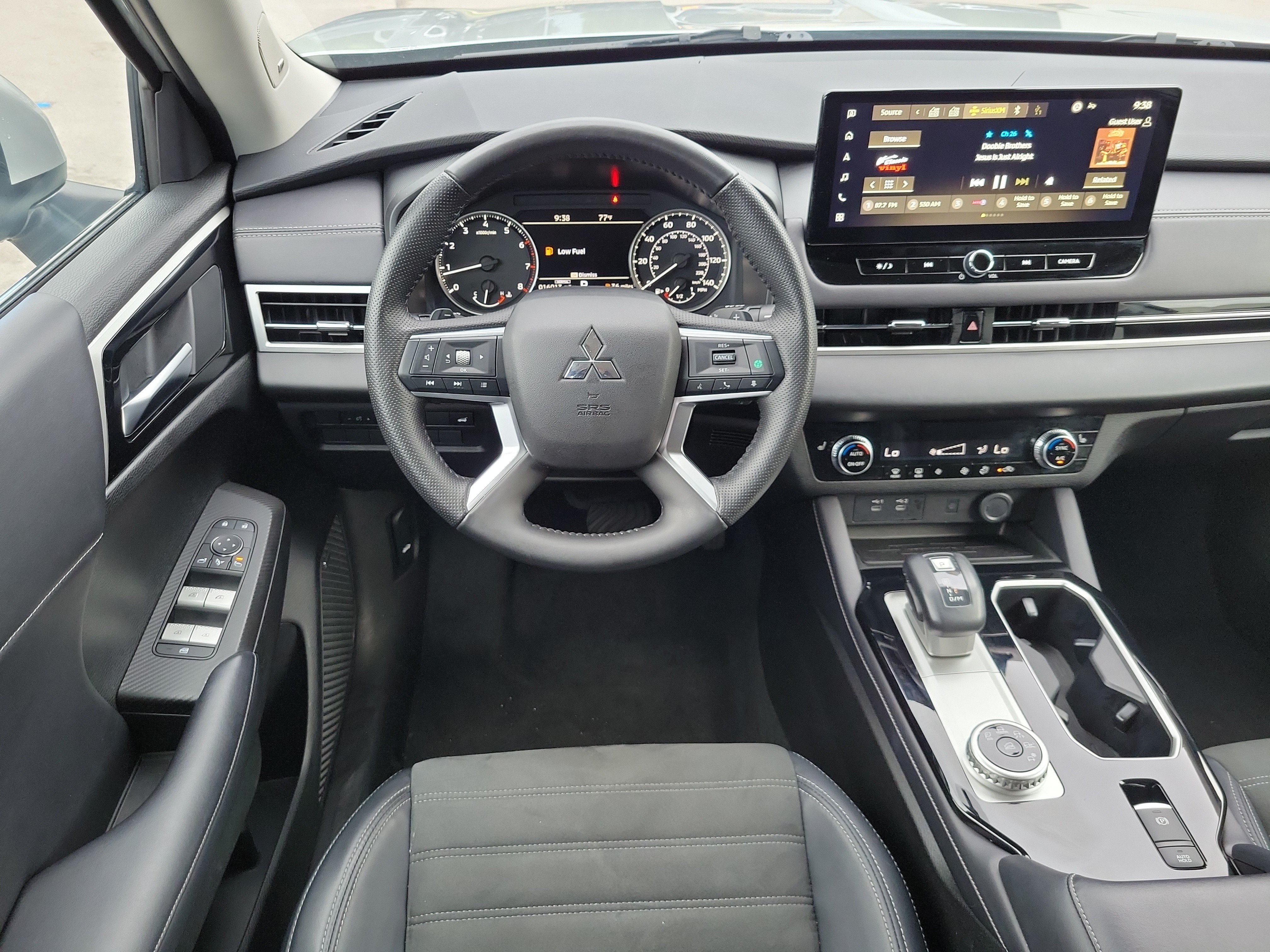 Used 2025 Mitsubishi Outlander SE FWD image 20