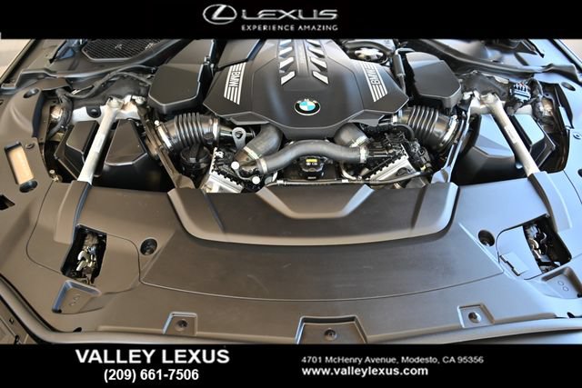 Used 2022 BMW 750i xDrive AWD/4WD image 22