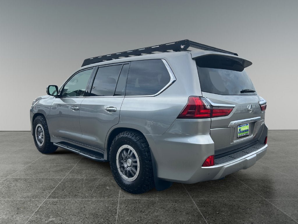 Used 2021 Lexus LX 570 4WD w/ Luxury Package image 7