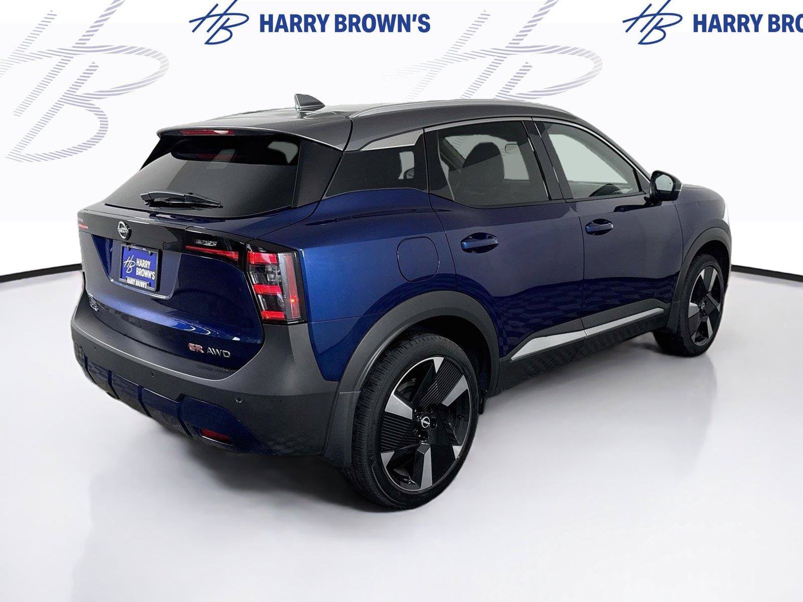 Used 2025 Nissan Kicks SR w/ Illumination Package AWD/4WD image 28