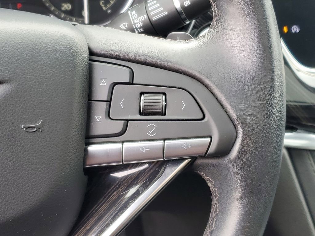 Used 2023 Cadillac XT6 Premium Luxury image 15