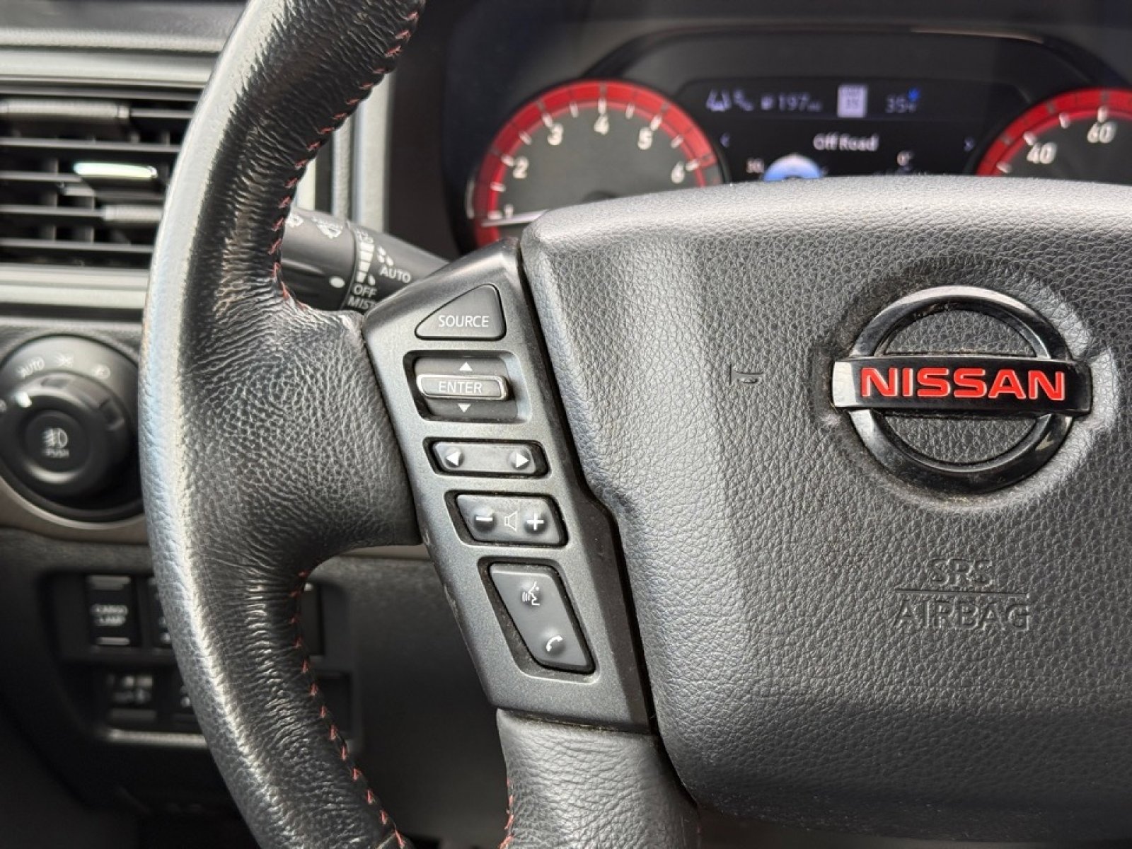 Used 2020 Nissan Titan PRO-4X image 23