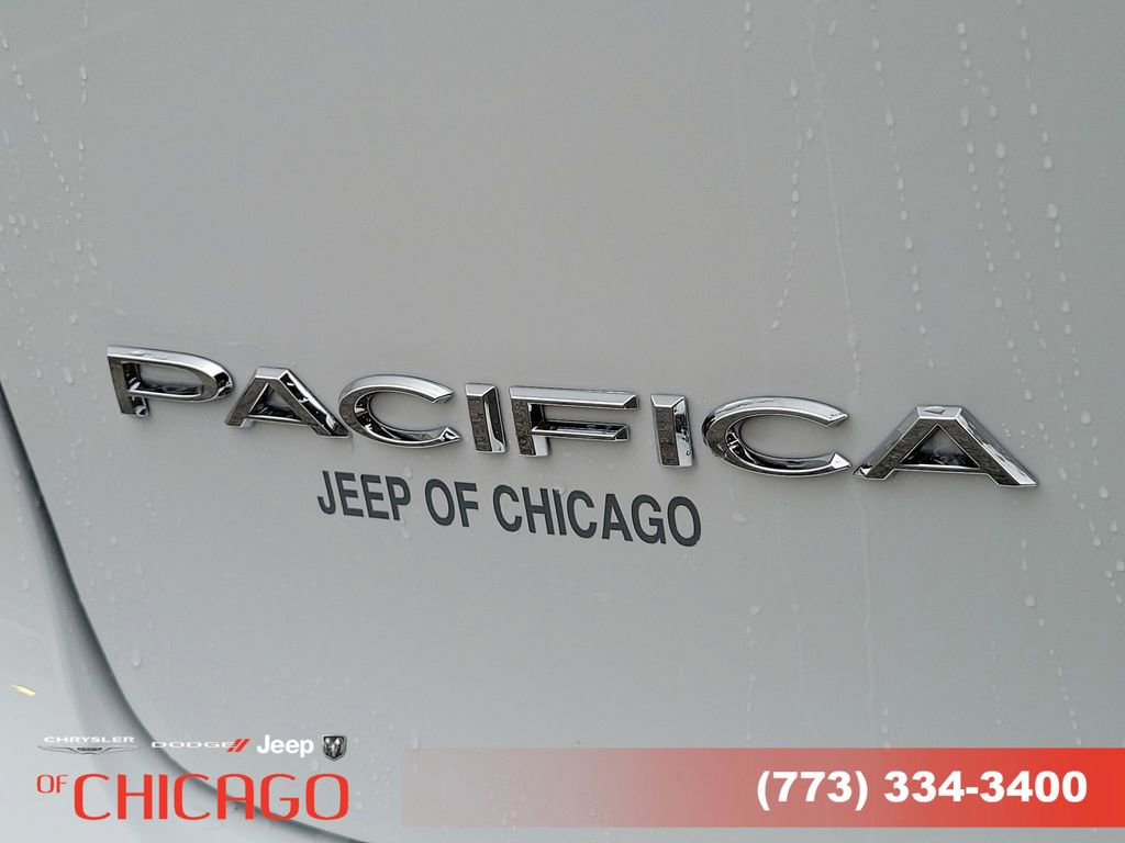 New 2026 Chrysler Pacifica Select image 6
