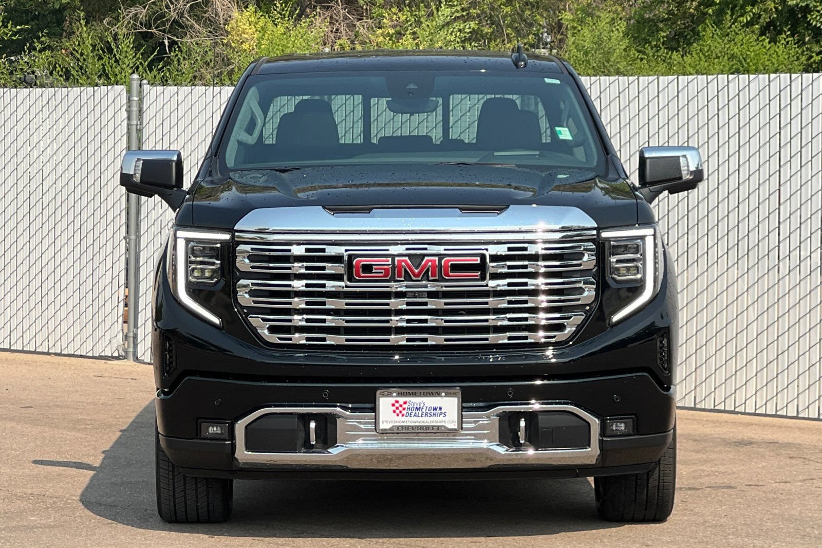 Used 2025 GMC Sierra 1500 Denali w/ Denali Reserve Package AWD/4WD image 6