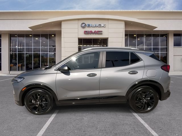 Used 2025 Buick Encore GX Sport Touring FWD image 8