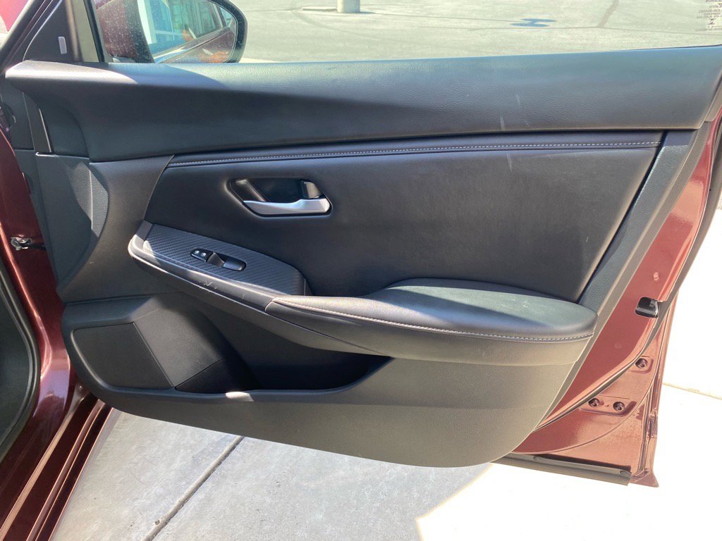 Used 2024 Nissan Sentra SV image 32