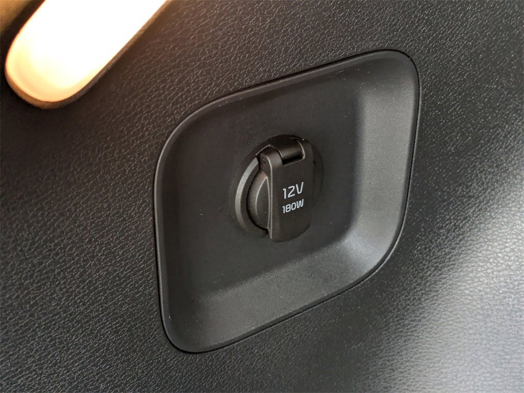 Used 2023 Kia Sportage EX image 11