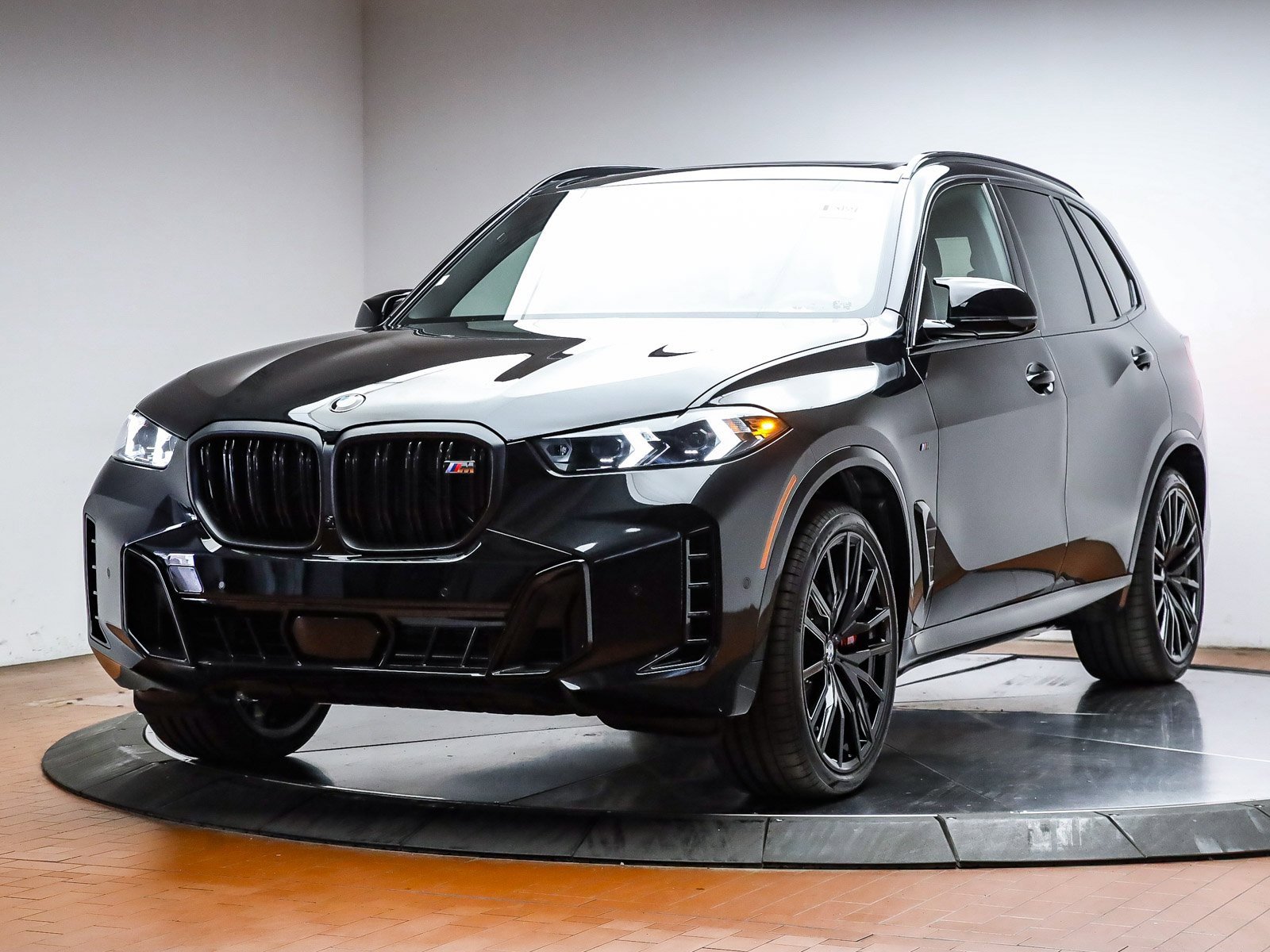 New 2026 BMW X5 M60i