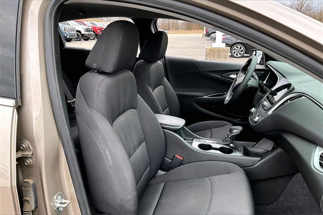 Used 2023 Chevrolet Malibu LS image 29