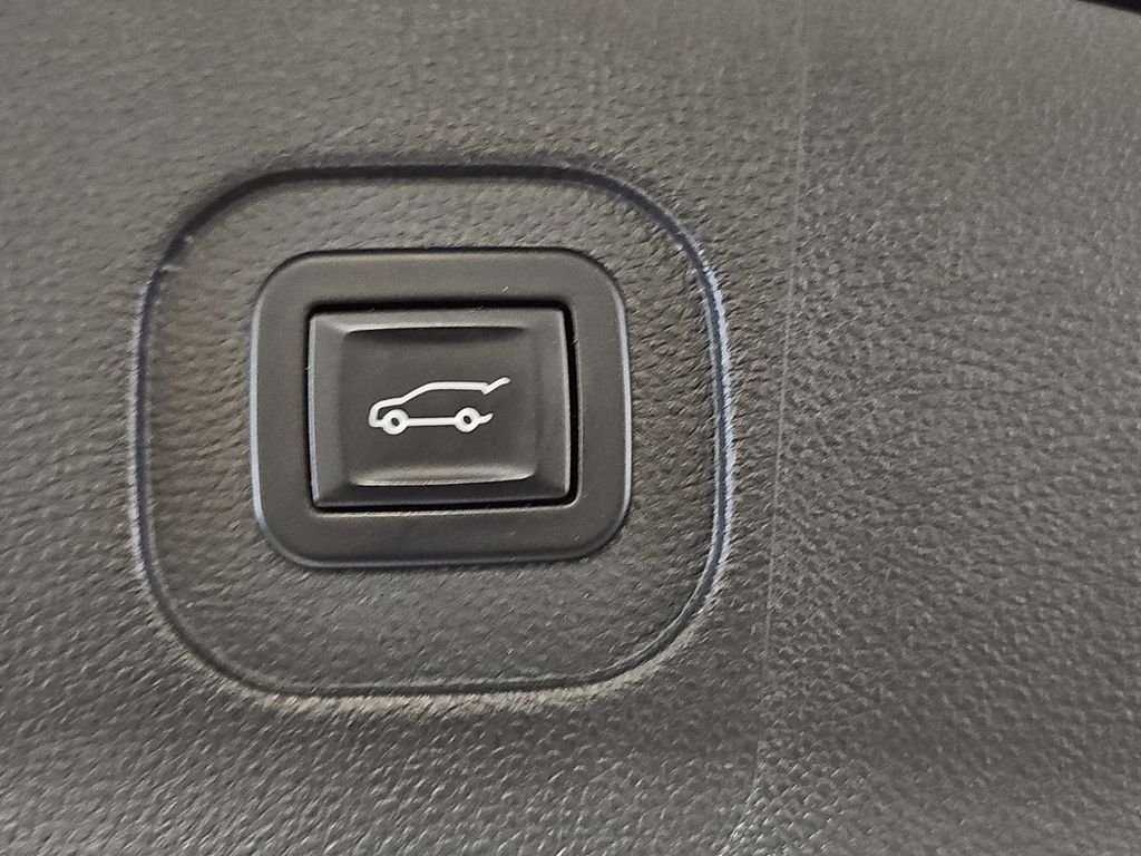Used 2015 GMC Terrain SLT w/ Chrome Edition AWD/4WD image 16