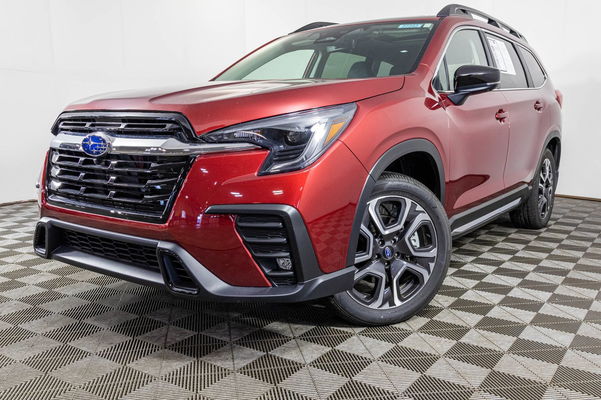 Used 2026 Subaru Ascent Limited AWD/4WD image 2