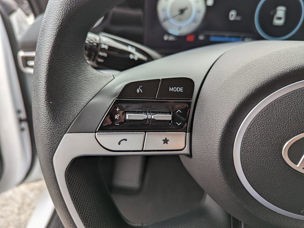 Used 2024 Hyundai Elantra SEL image 22