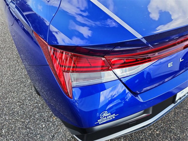 New 2025 Hyundai Elantra Limited image 7