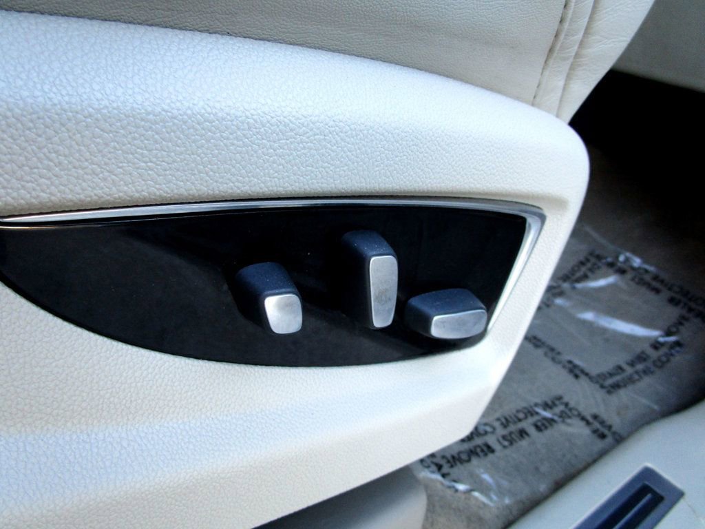 Used 2017 Cadillac Escalade ESV Luxury image 39