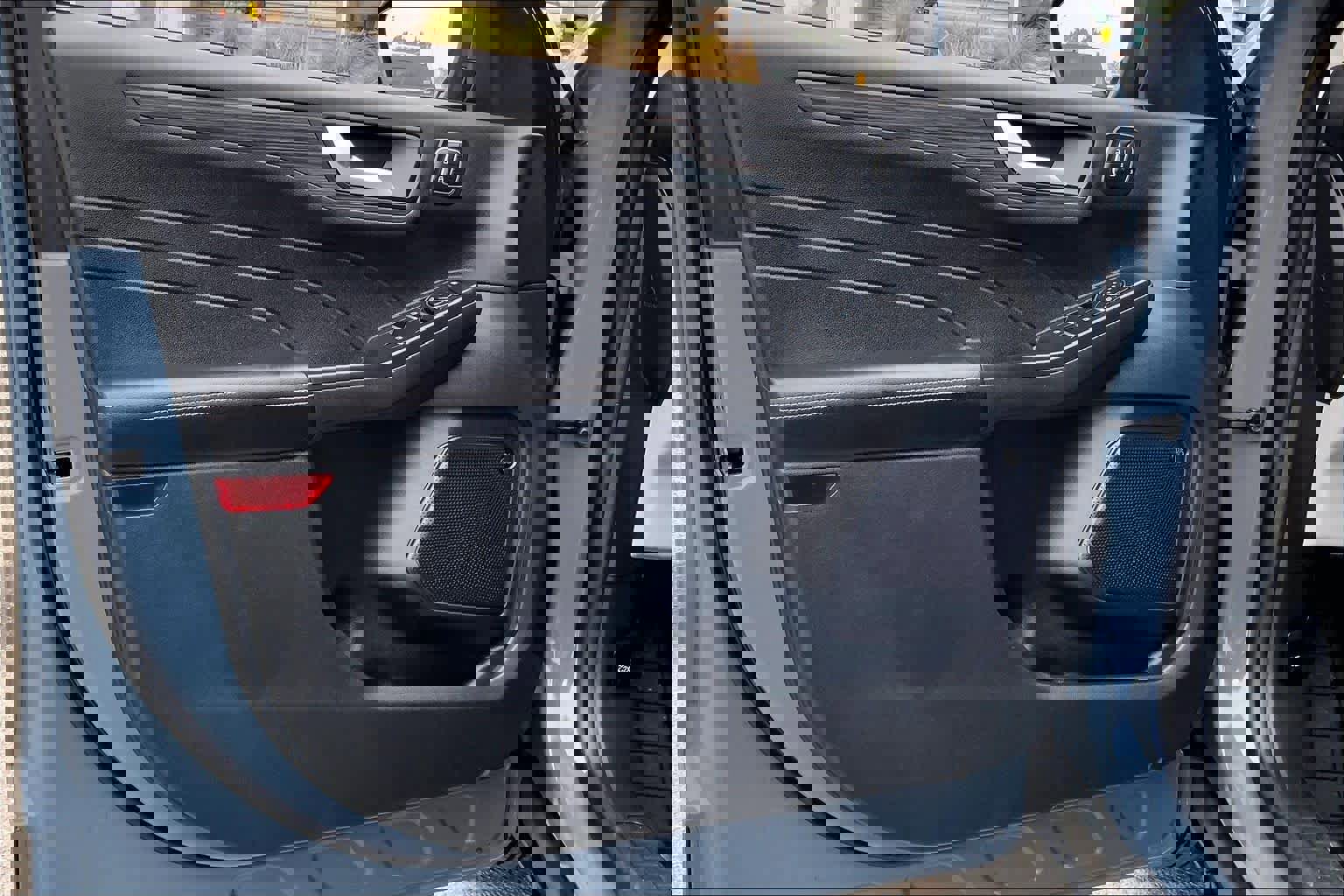 Certified 2025 Ford Escape SE w/ PHEV Premium Package image 22