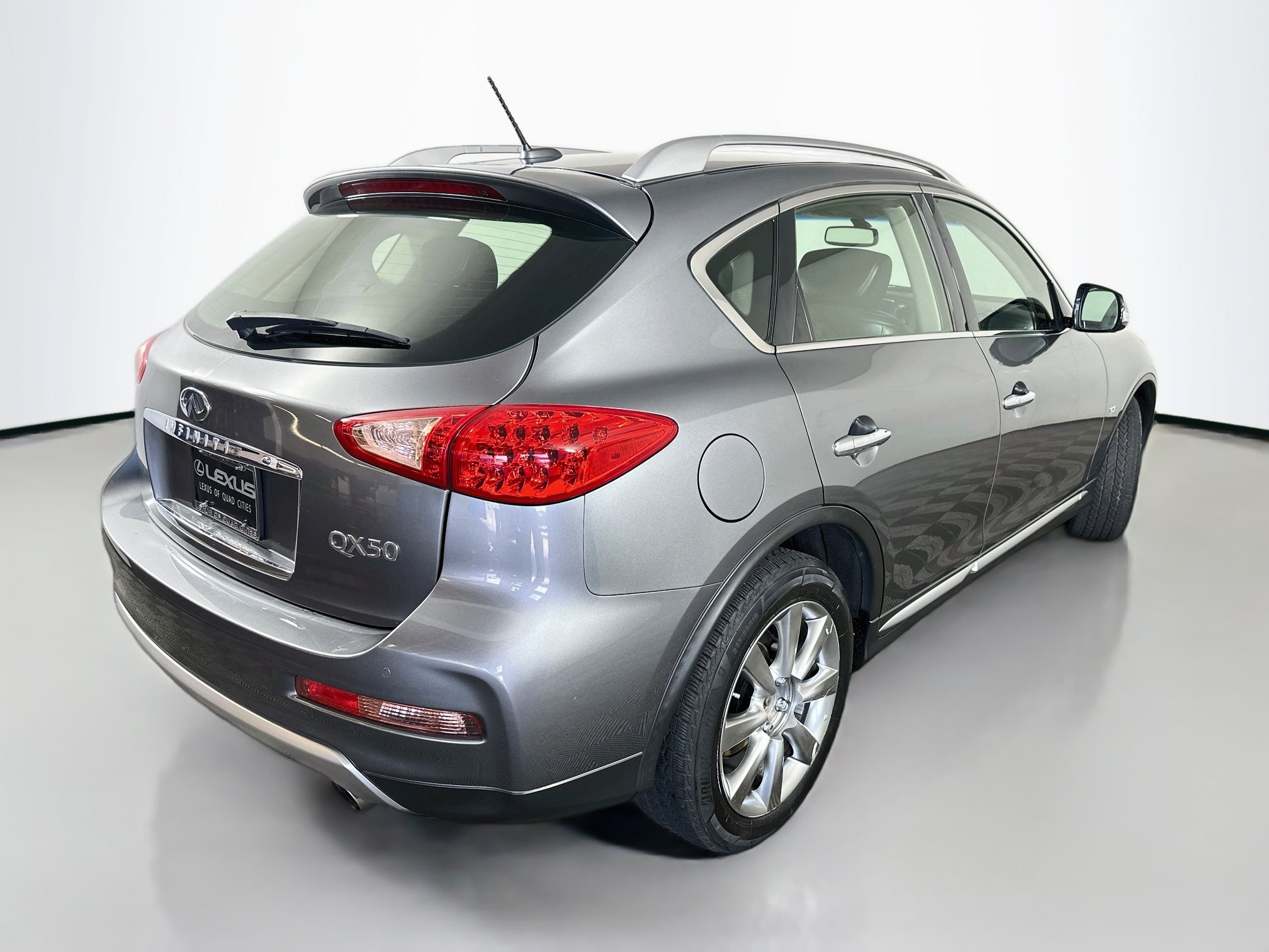 Used 2017 INFINITI QX50 AWD w/ Premium Plus Package image 7