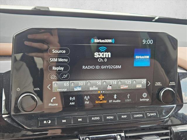 Used 2025 Nissan Pathfinder Platinum image 13