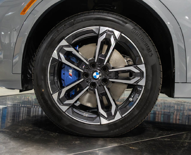 New 2027 BMW X2 xDrive28i w/ M Sport Package AWD/4WD image 7