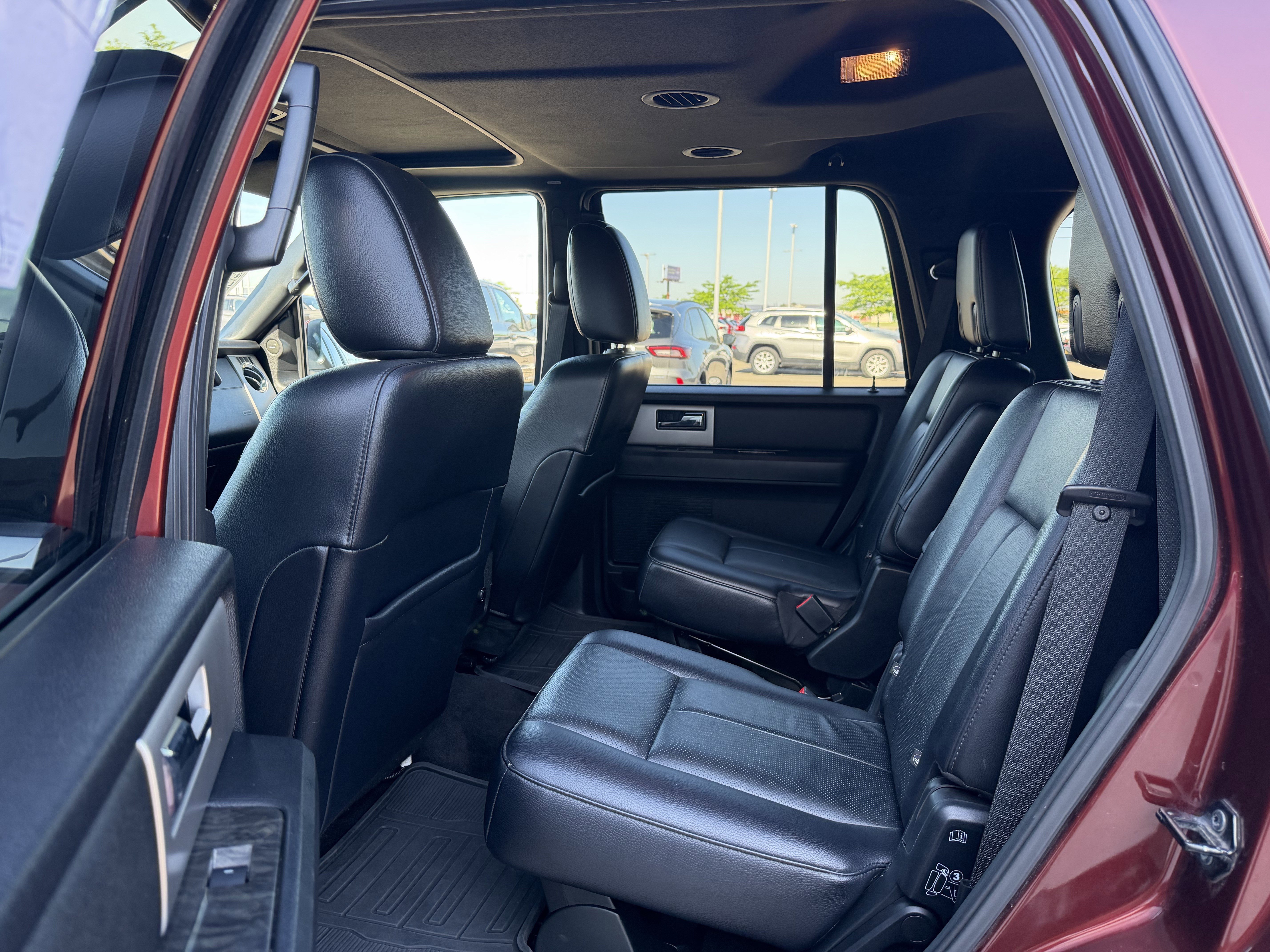 Used 2017 Ford Expedition Limited w/ Equipment Group 301A AWD/4WD image 19