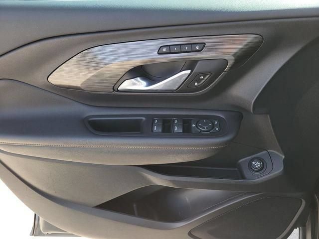 Used 2020 GMC Terrain SLT w/ Preferred Package FWD image 18