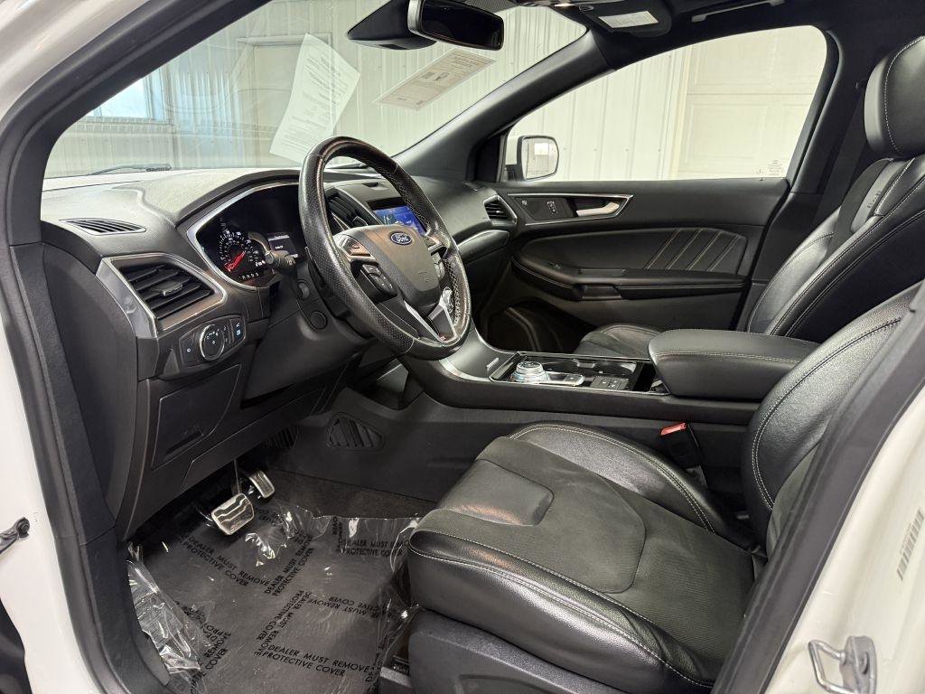 Used 2020 Ford Edge ST w/ Equipment Group 401A image 8
