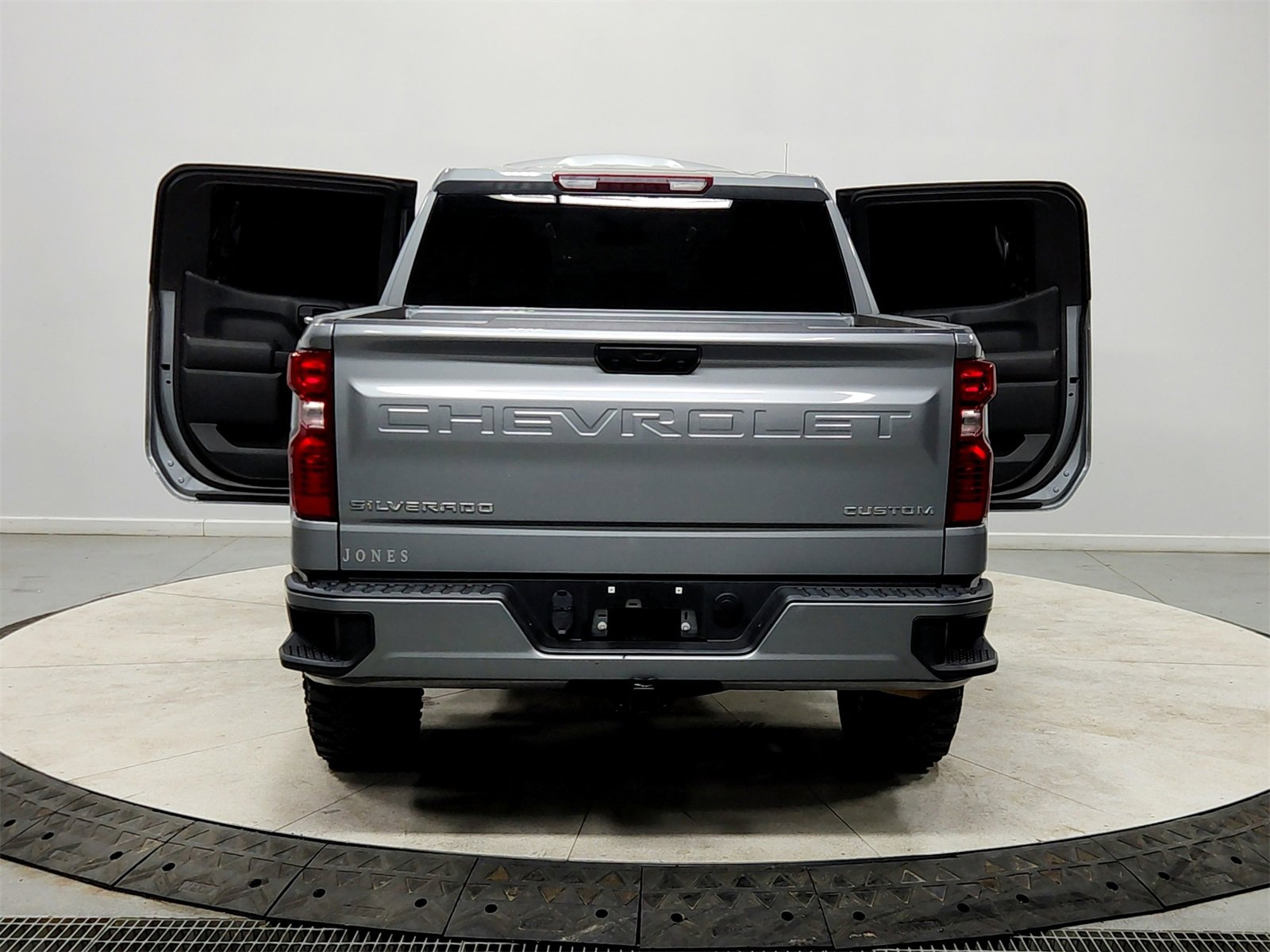 Used 2024 Chevrolet Silverado 1500 Custom image 14