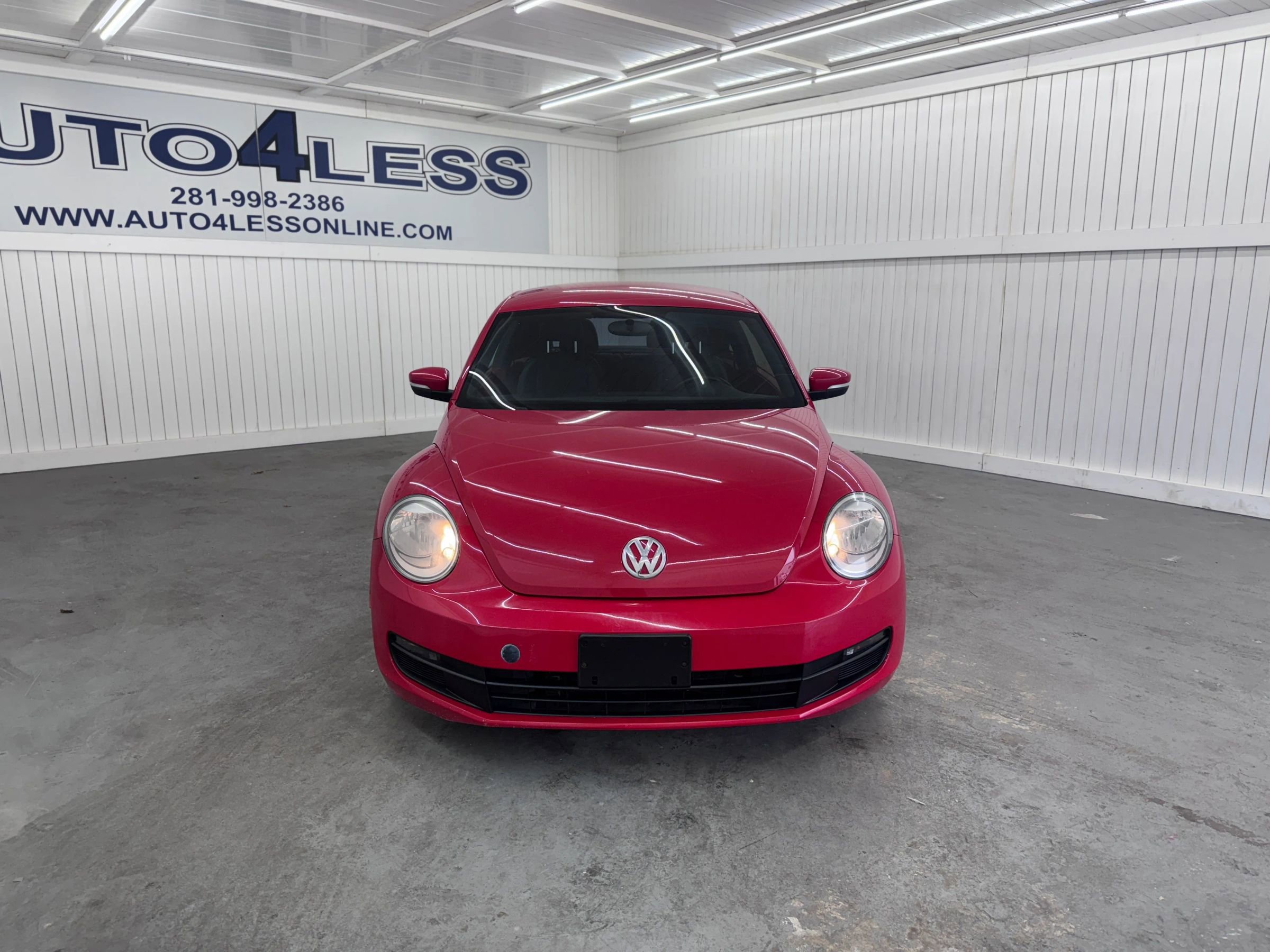 Used 2012 Volkswagen Beetle 2.5 image 2
