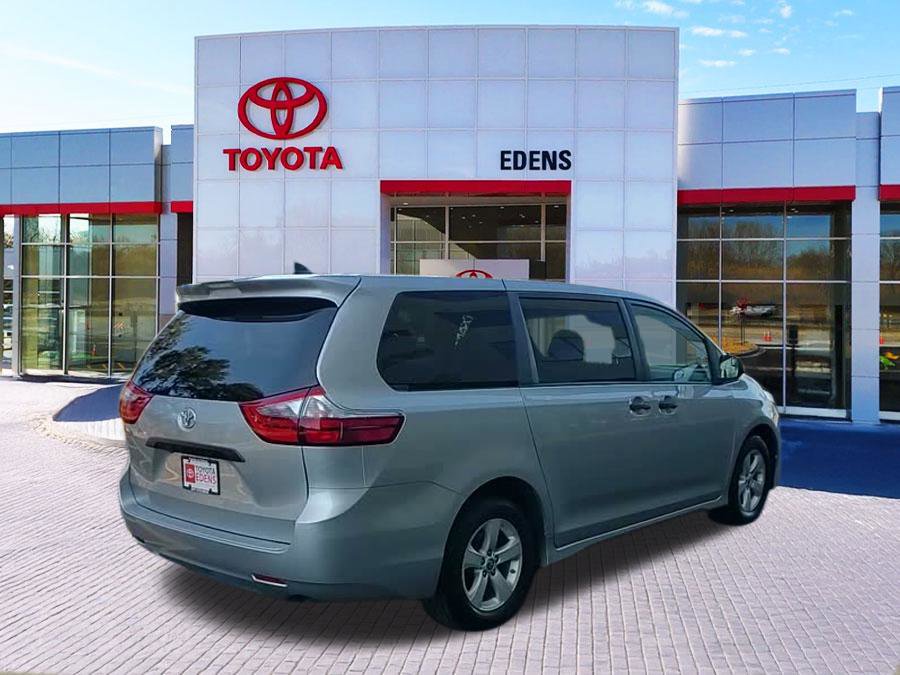 Used 2020 Toyota Sienna L image 3