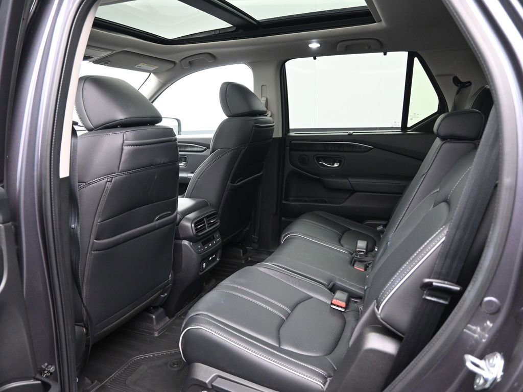 Used 2023 Honda Pilot Elite image 20
