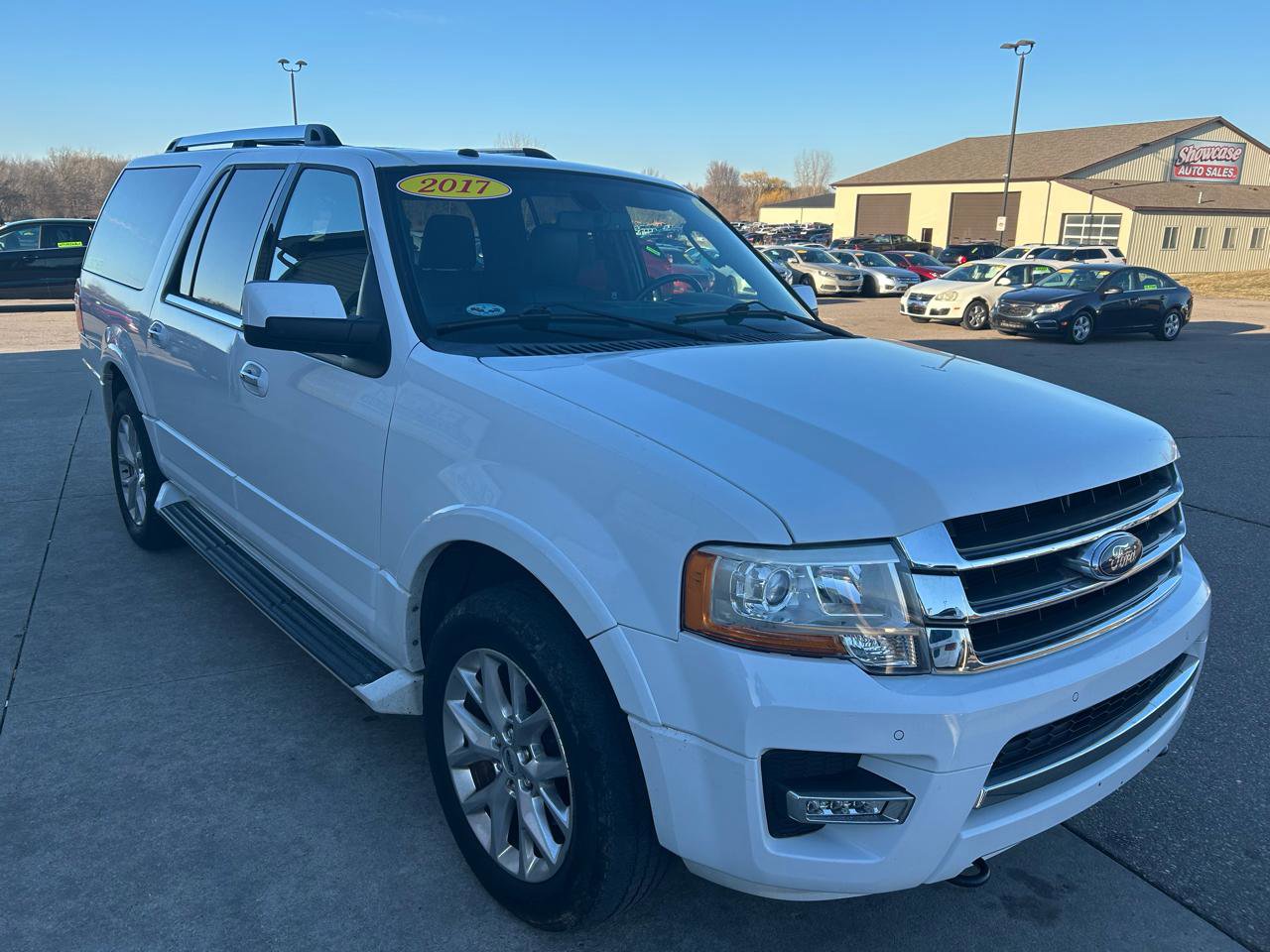 Used 2017 Ford Expedition EL Limited image 3