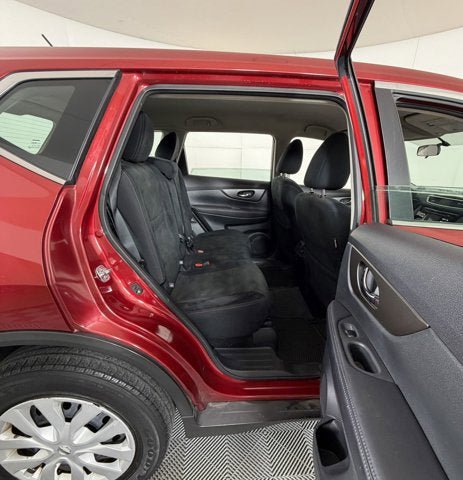 Used 2016 Nissan Rogue S FWD image 6