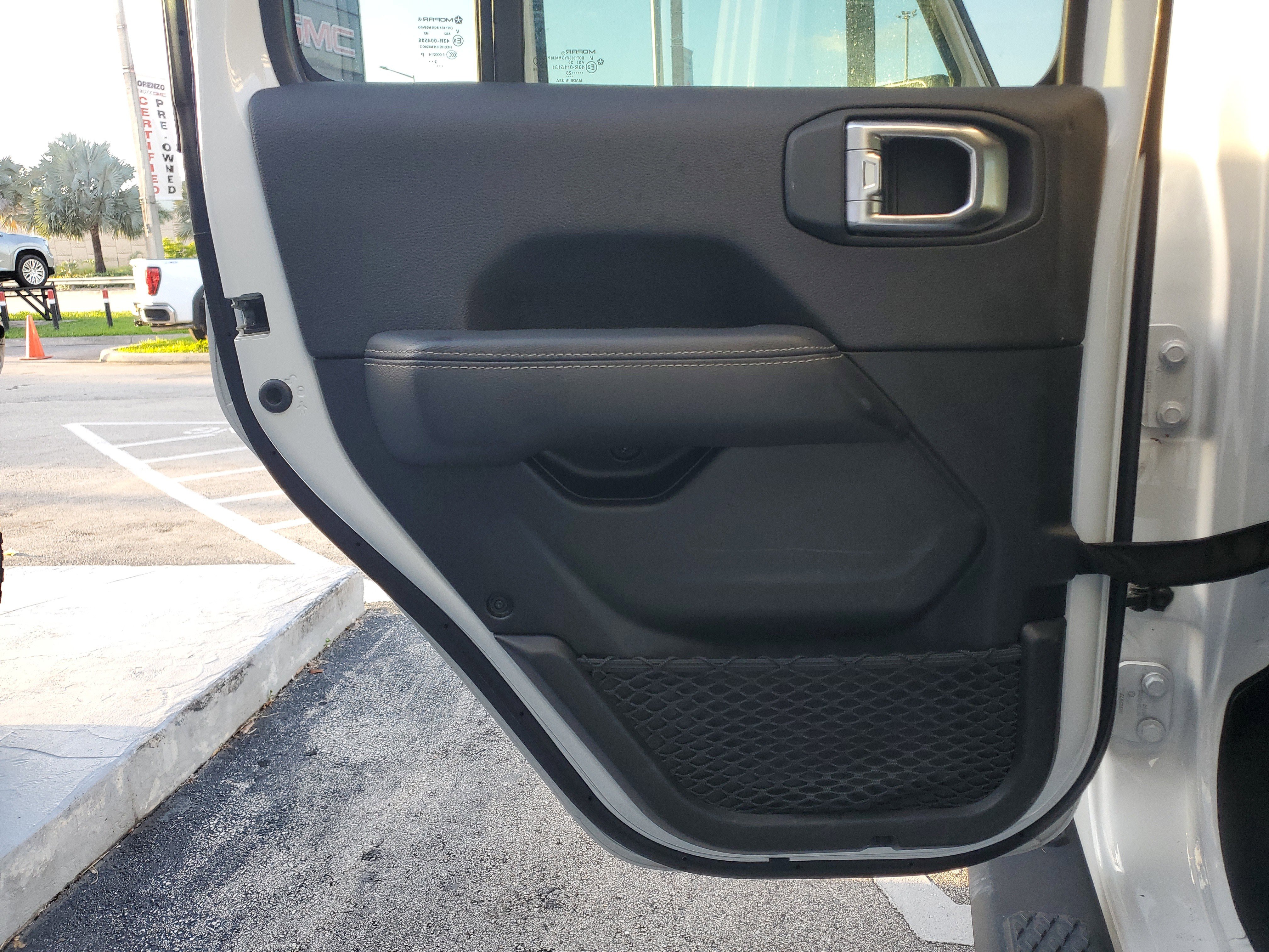 Used 2023 Jeep Gladiator Overland image 28