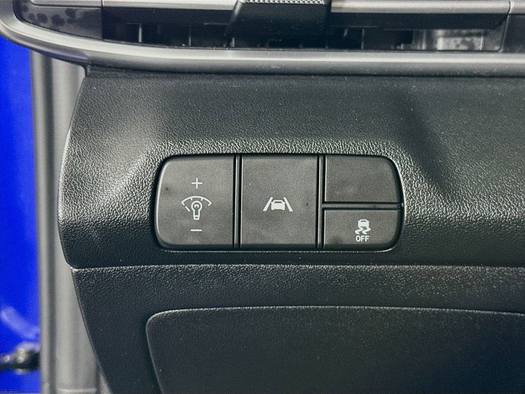 Certified 2021 Hyundai Elantra SEL image 18