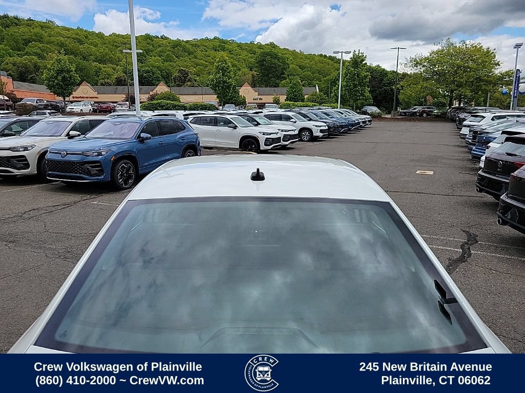 Used 2018 Volkswagen Passat 2.0T SE FWD image 31