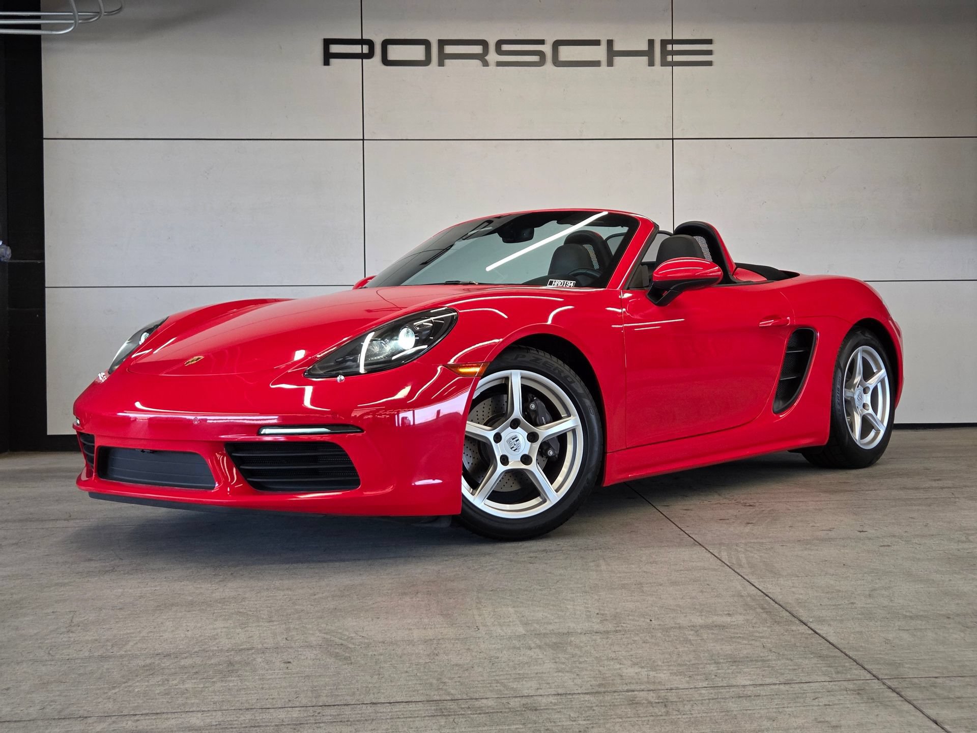Certified 2024 Porsche 718 Boxster RWD image 1