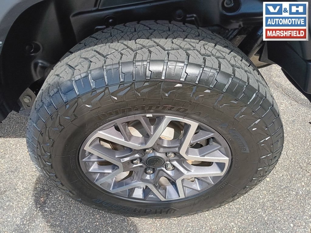 Used 2025 Jeep Wrangler Unlimited Sahara AWD/4WD image 22