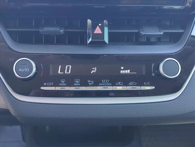 Used 2025 Toyota Corolla LE FWD image 20