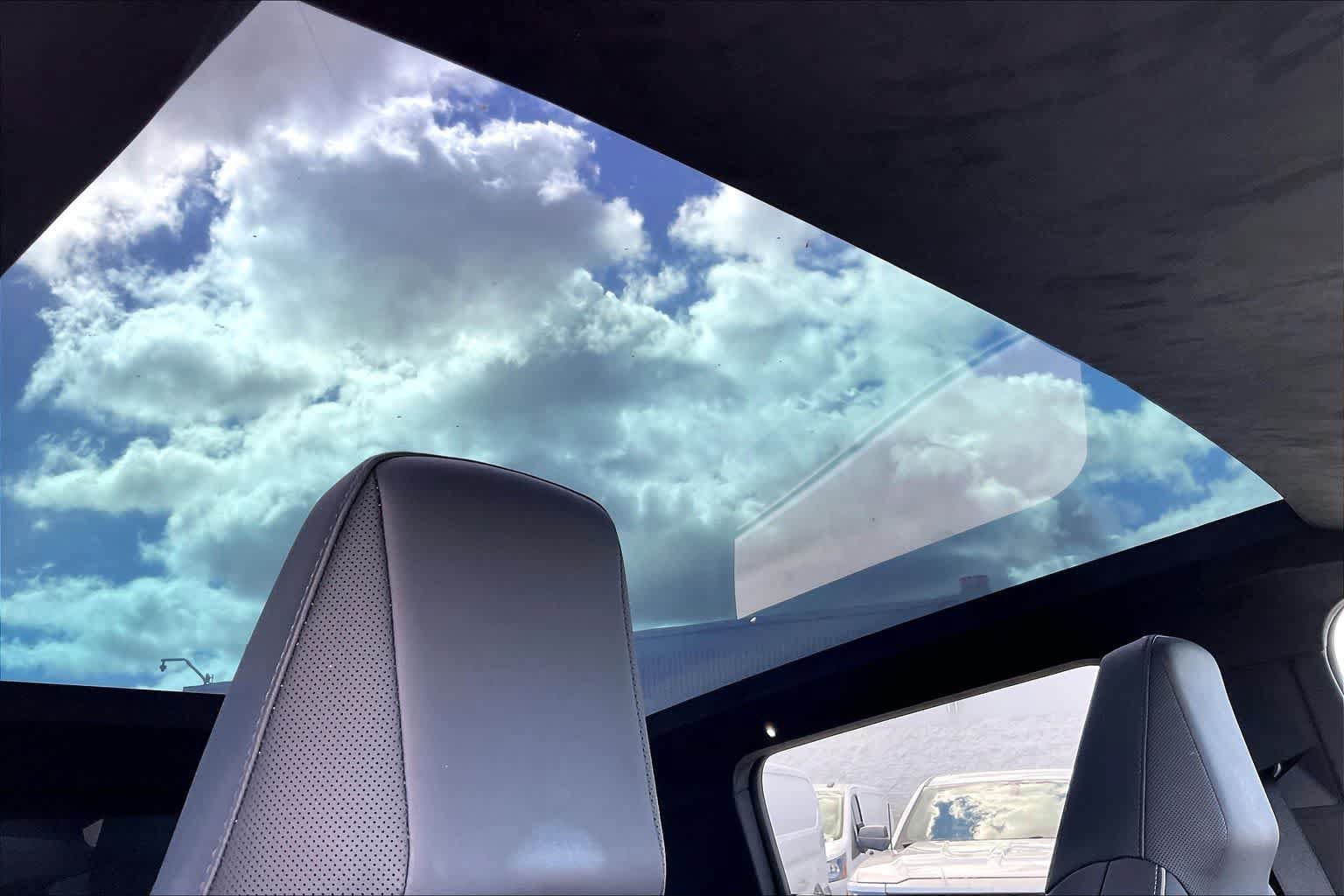 Used 2024 Tesla Cybertruck AWD Crew Cab image 30
