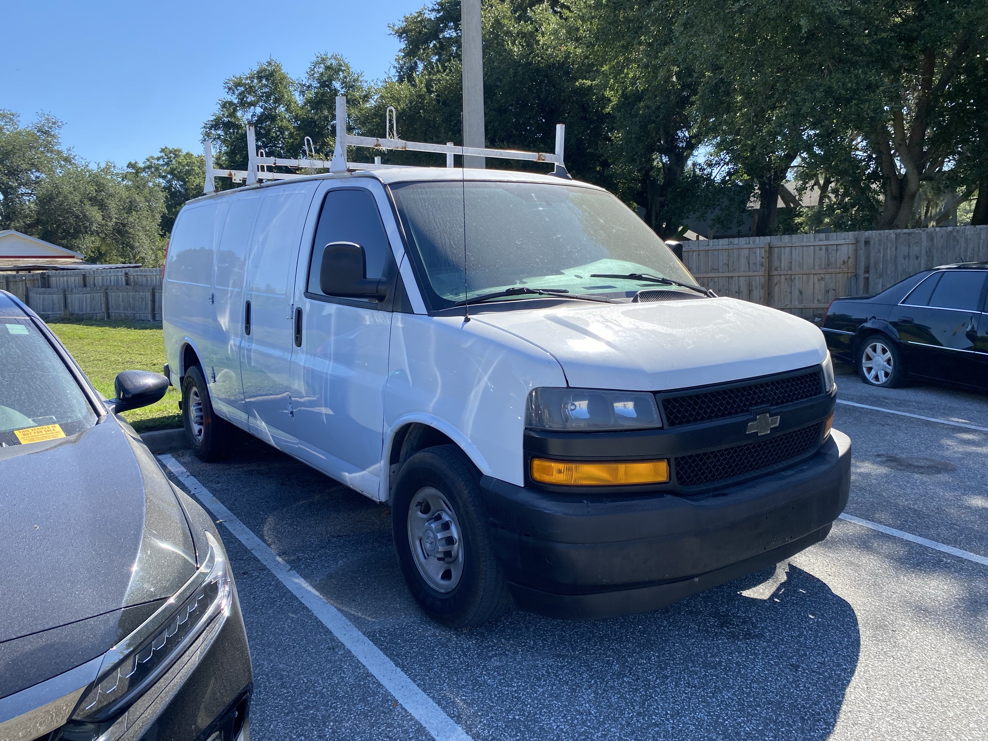 Used 2019 Chevrolet Express 2500 RWD image 5
